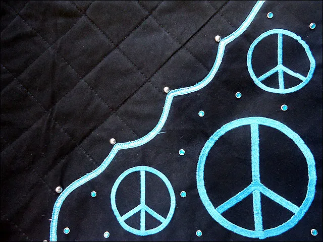 Black Hilason Western Show Barrel Racing Rodeo Saddle Blanket Pad Peace Sign