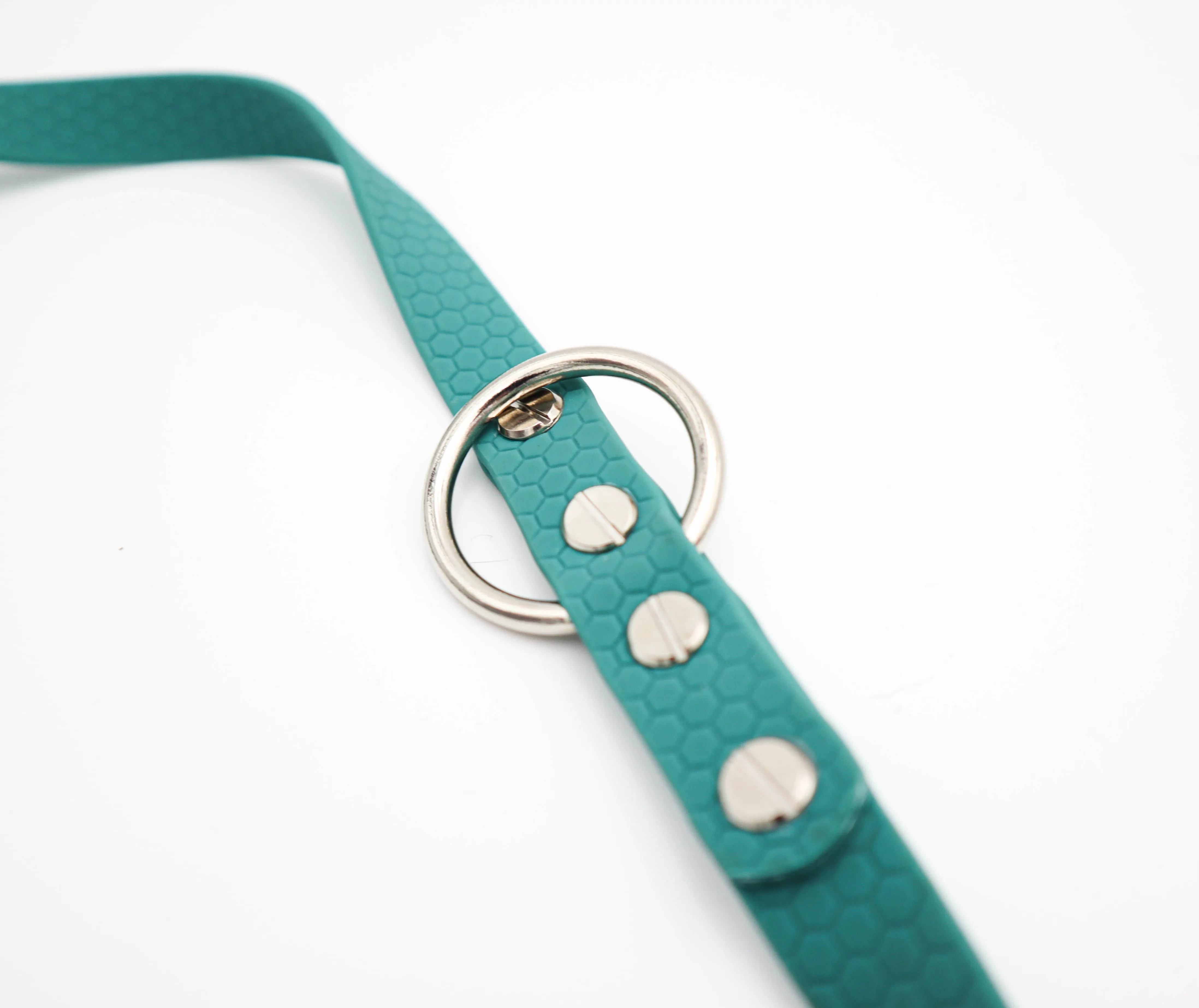 Non - Slip, Waterproof, Multifunction, Adjustable Hexa Dog Leash |  Width: 16 mm | Length: 2.5 m